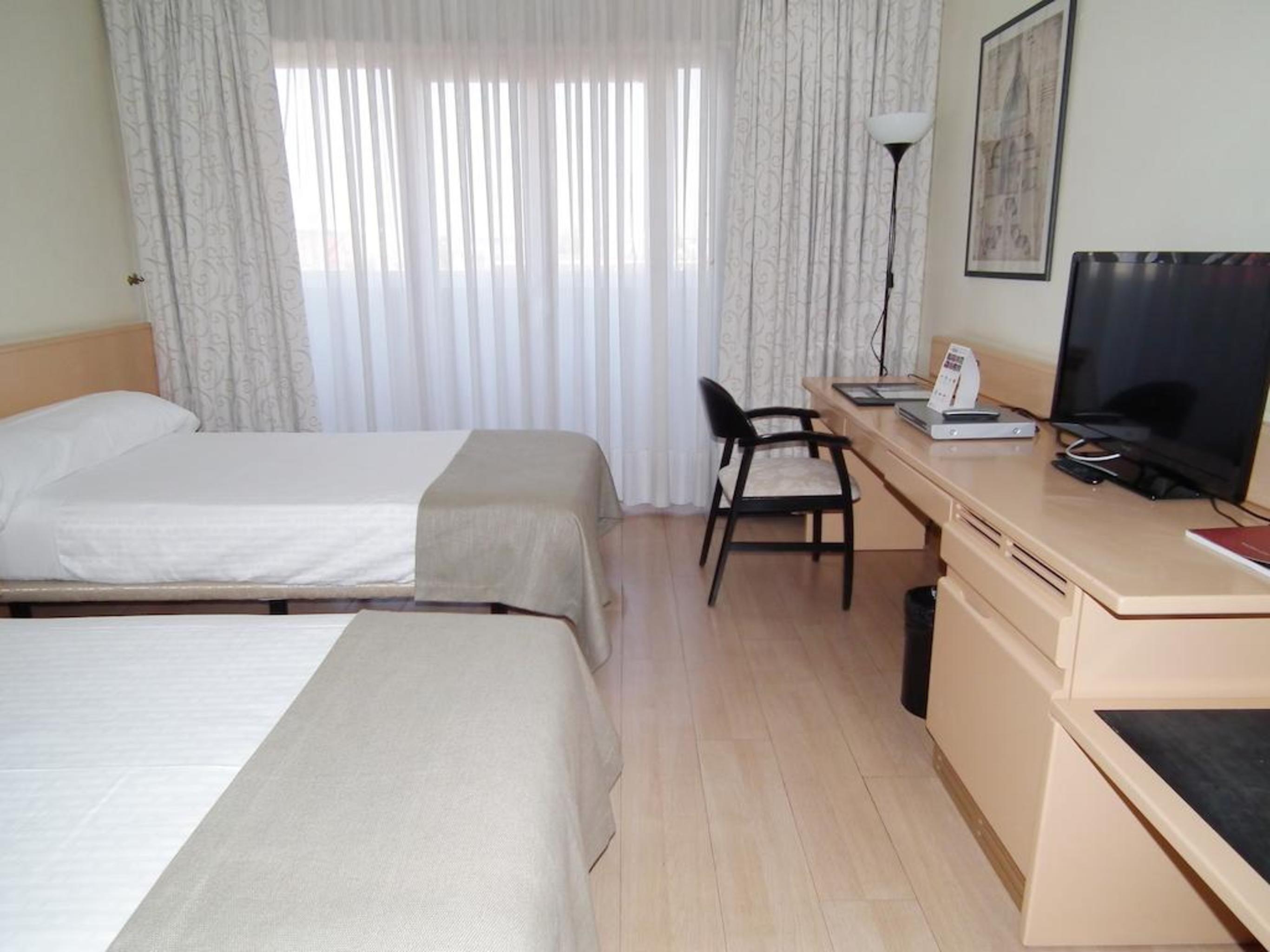 Parquesur Hotel Leganes Bagian luar foto